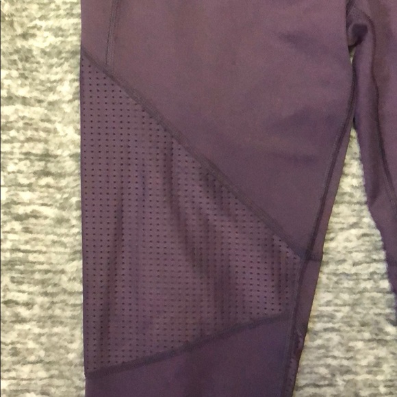 New Victoria’s Secret Sport VSX Knockout Tight purple - Picture 3 of 5